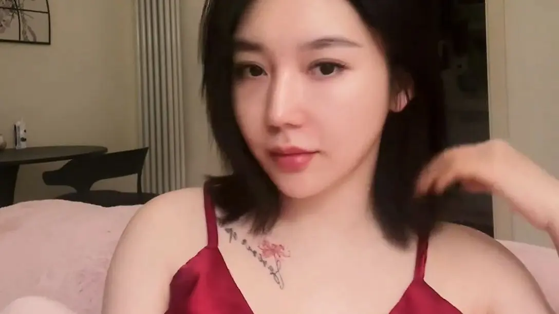 教母Eliy新剧《3人行》4K超清完整版在线观看-免费资源-全程高能超精彩